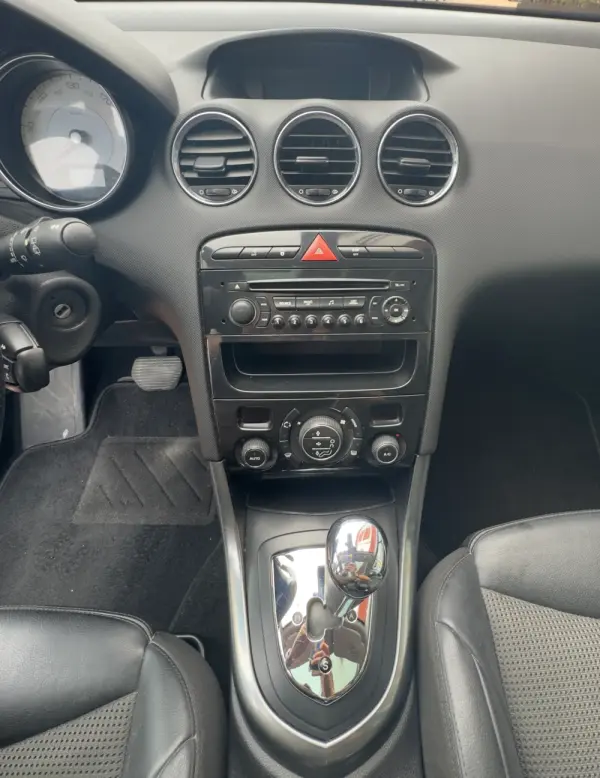 Peugeot 308 1.6 e-HDi Allure CMP6 5