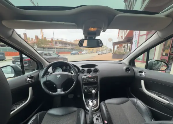 Peugeot 308 1.6 e-HDi Allure CMP6 9