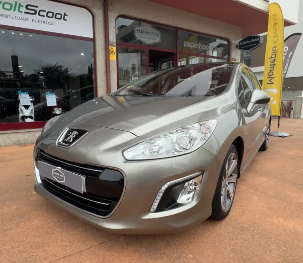 Peugeot 308 1.6 e-HDi Allure CMP6 17