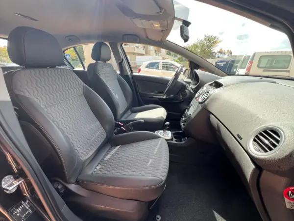 Opel Corsa 1.2 Go! Easytronic 10