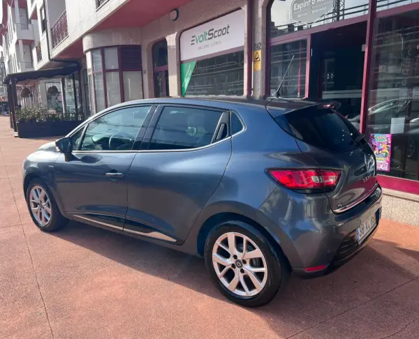 Renault Clio Limited GPL 3