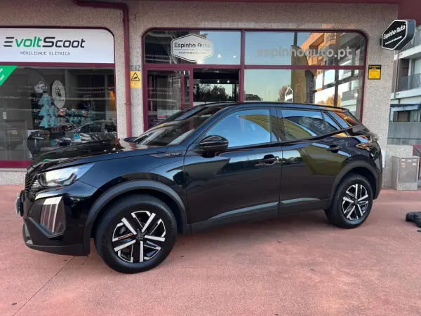 Peugeot 2008 1.2 PureTech Style 3