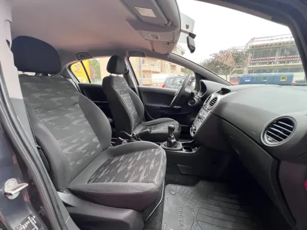 Opel Corsa Expression 7