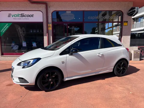 Opel Corsa 1.0 Turbo Black Edition GT 2