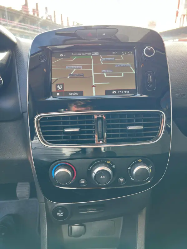 Renault Clio Limited GPL 17