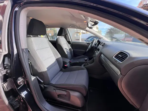 Volkswagen Golf 1.6 TDi Style 14