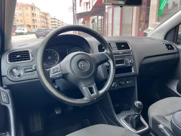 Volkswagen Polo 1.2 Comfortline 11