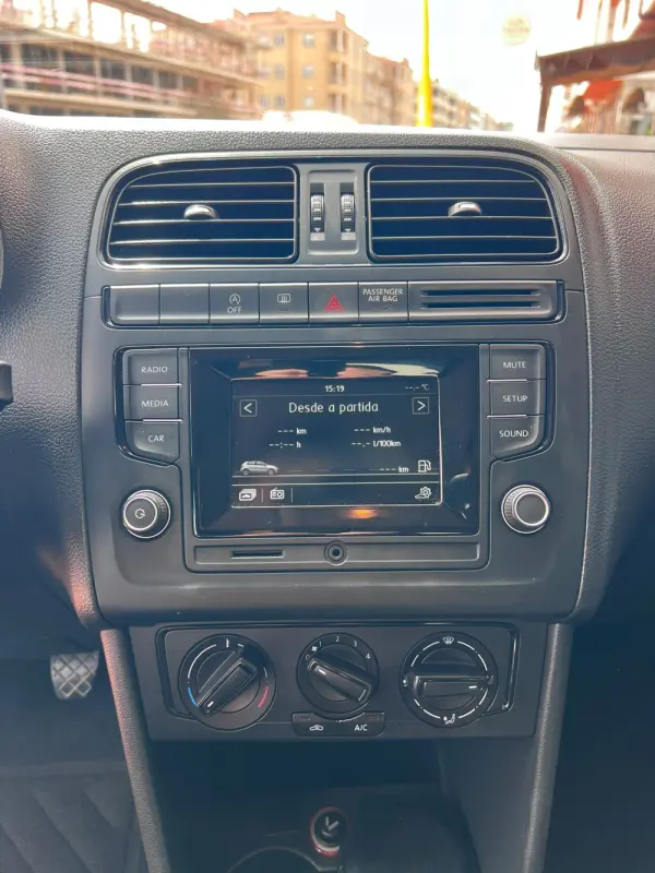 Volkswagen Polo 1.0 Comfortline tech 14