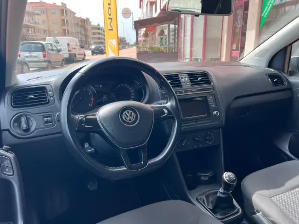 Volkswagen Polo 1.0 Comfortline tech 11