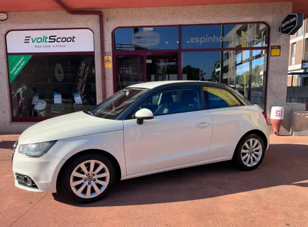 Audi A1 1.2 TFSI Attraction 2
