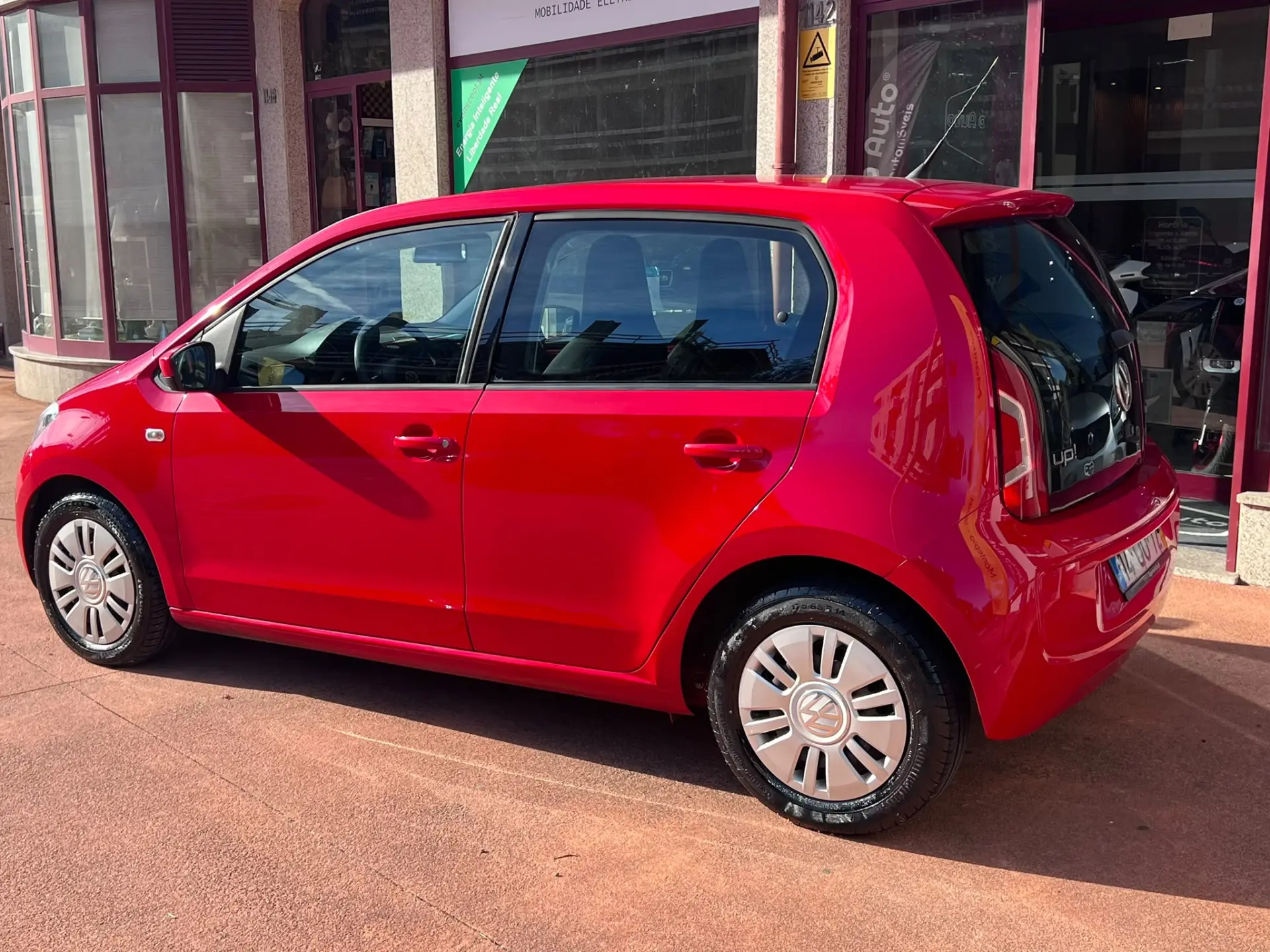 Volkswagen Up! 1.0 BlueMotion Move Auto 2