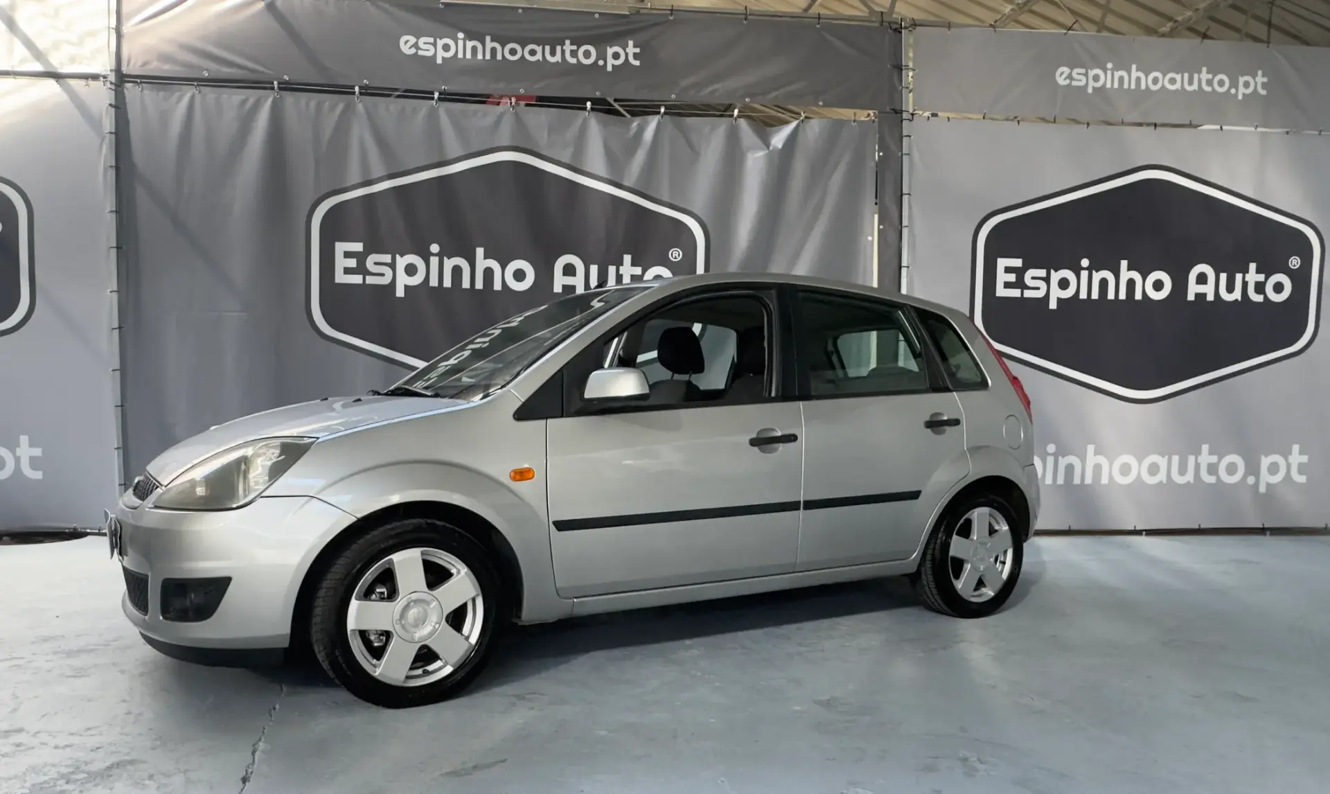 Ford Fiesta 1.25 Ghia 8