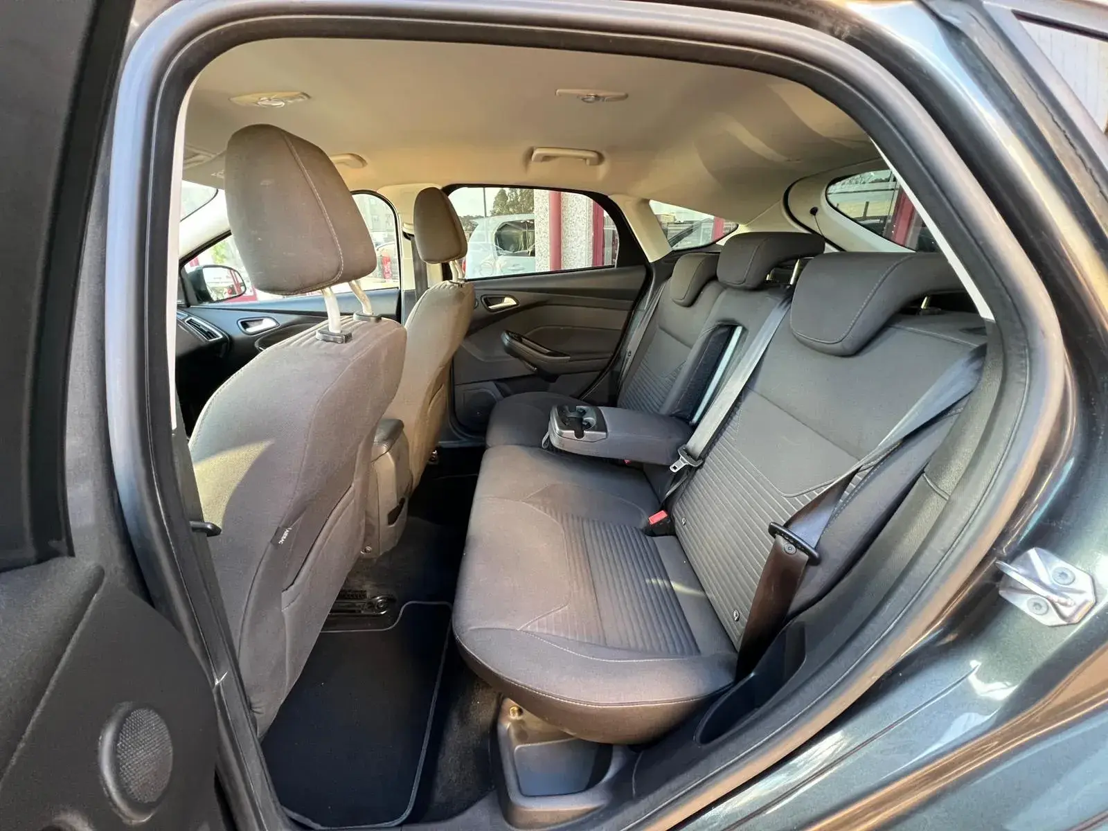 Ford Focus 1.0 EcoBoost Titanium 11