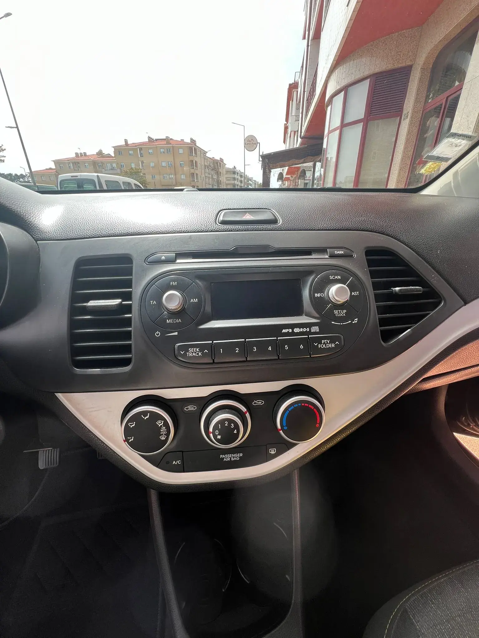 Kia Picanto 1.0 CVVT More GPL 8