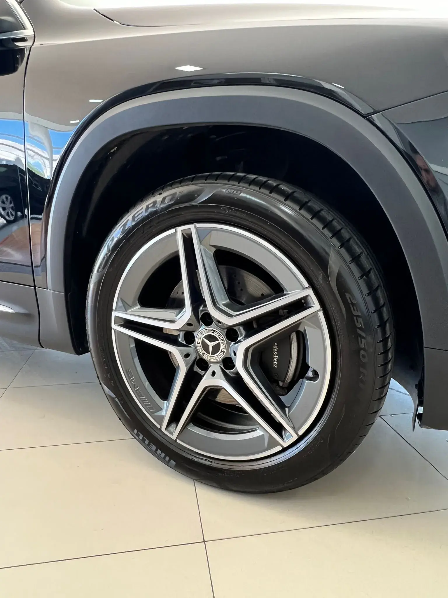 Mercedes-Benz GLB 180 d AMG Line 9