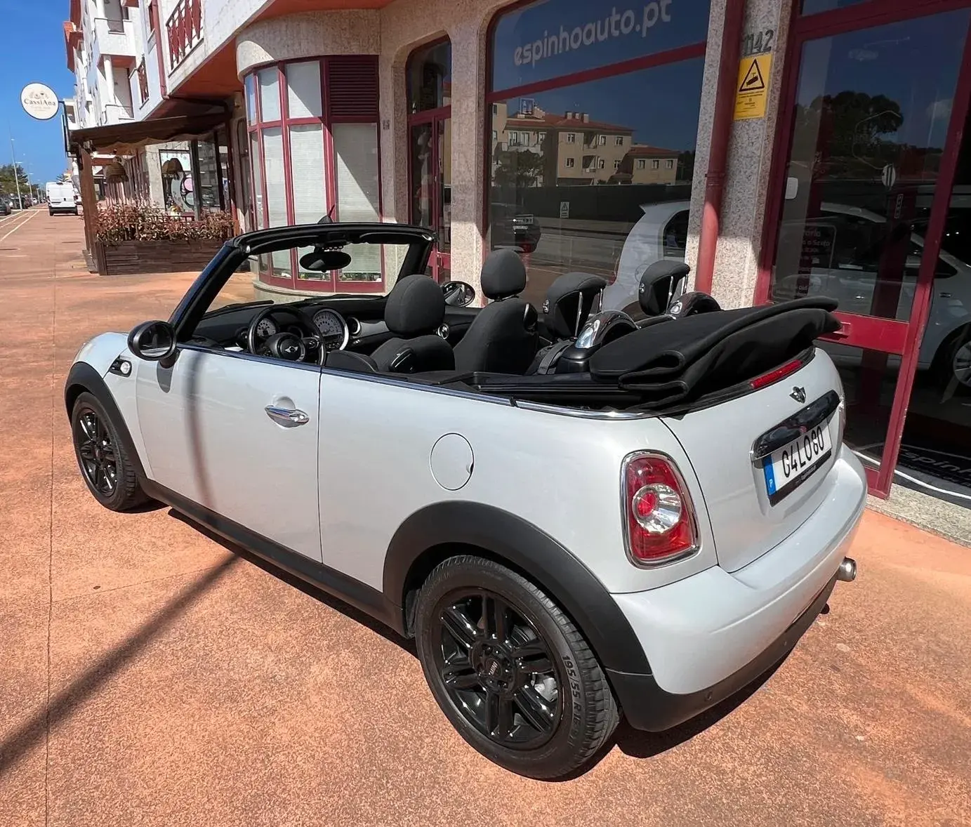 MINI Cabrio Cooper D 4