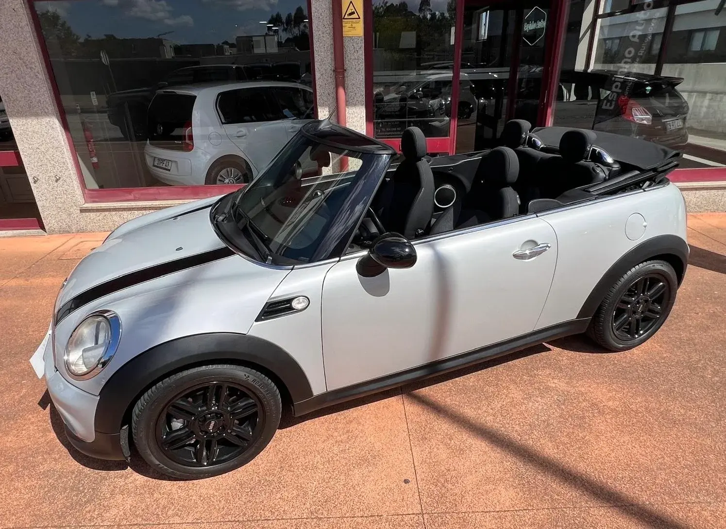 MINI Cabrio Cooper D 6