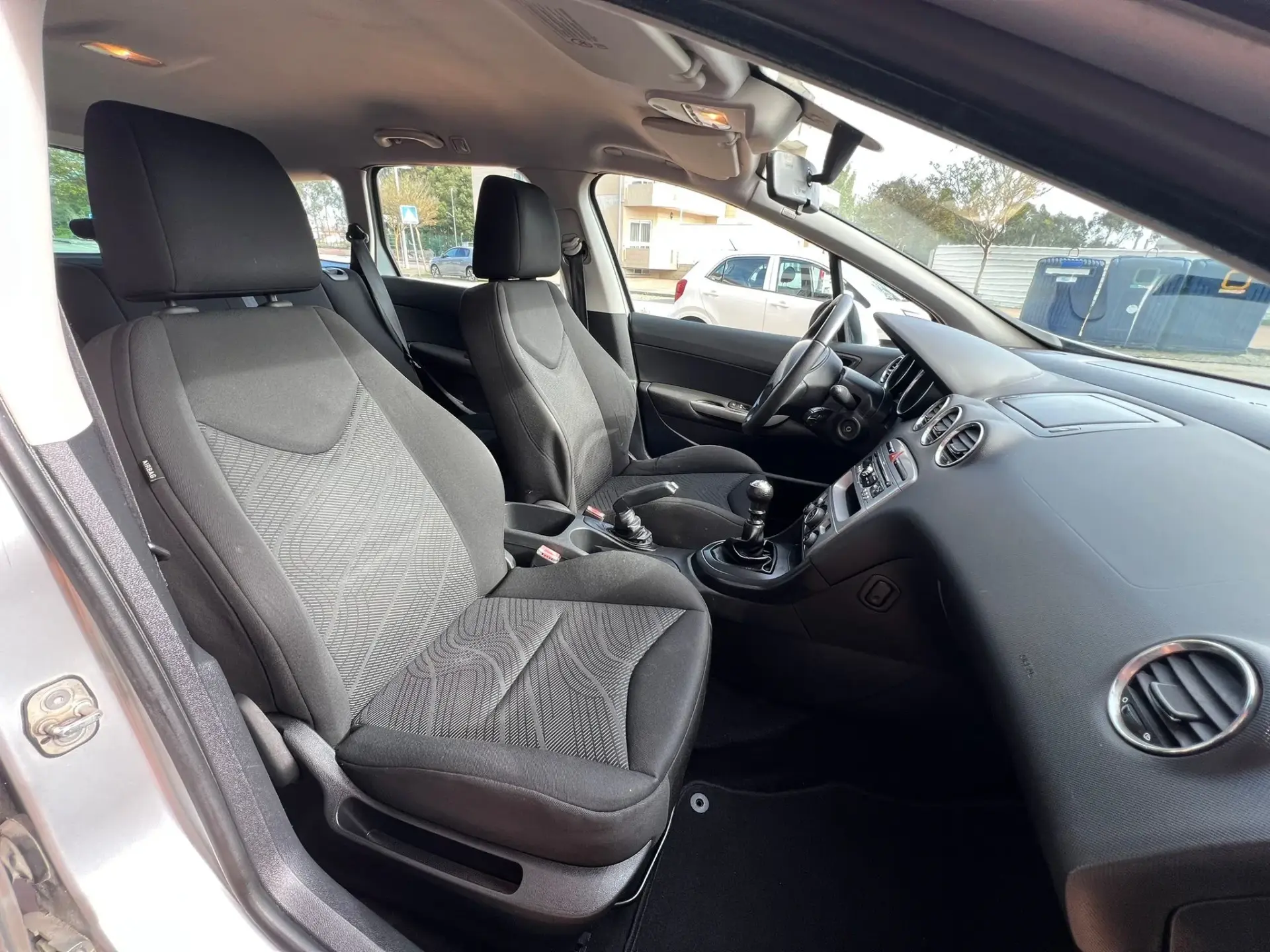 Peugeot 308 SW 1.6 HDi SE Navteq CVM6 12