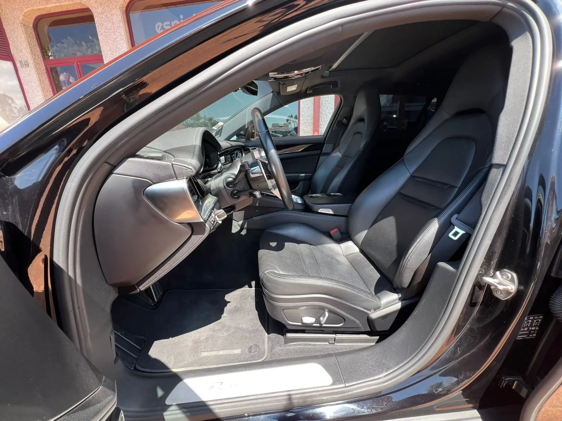 Porsche Panamera Sport Turismo ST 4 E-Hybrid 12