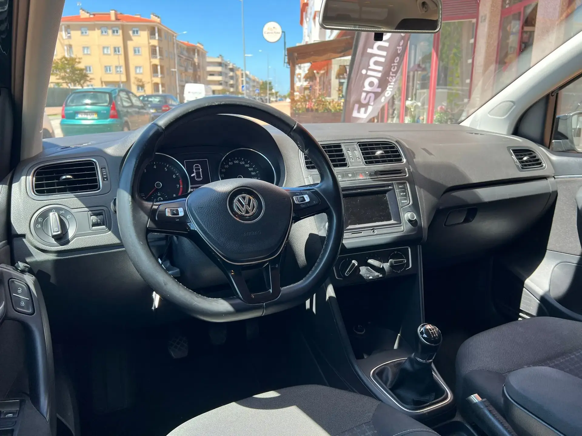 Volkswagen Polo 1.0 Confortline 3