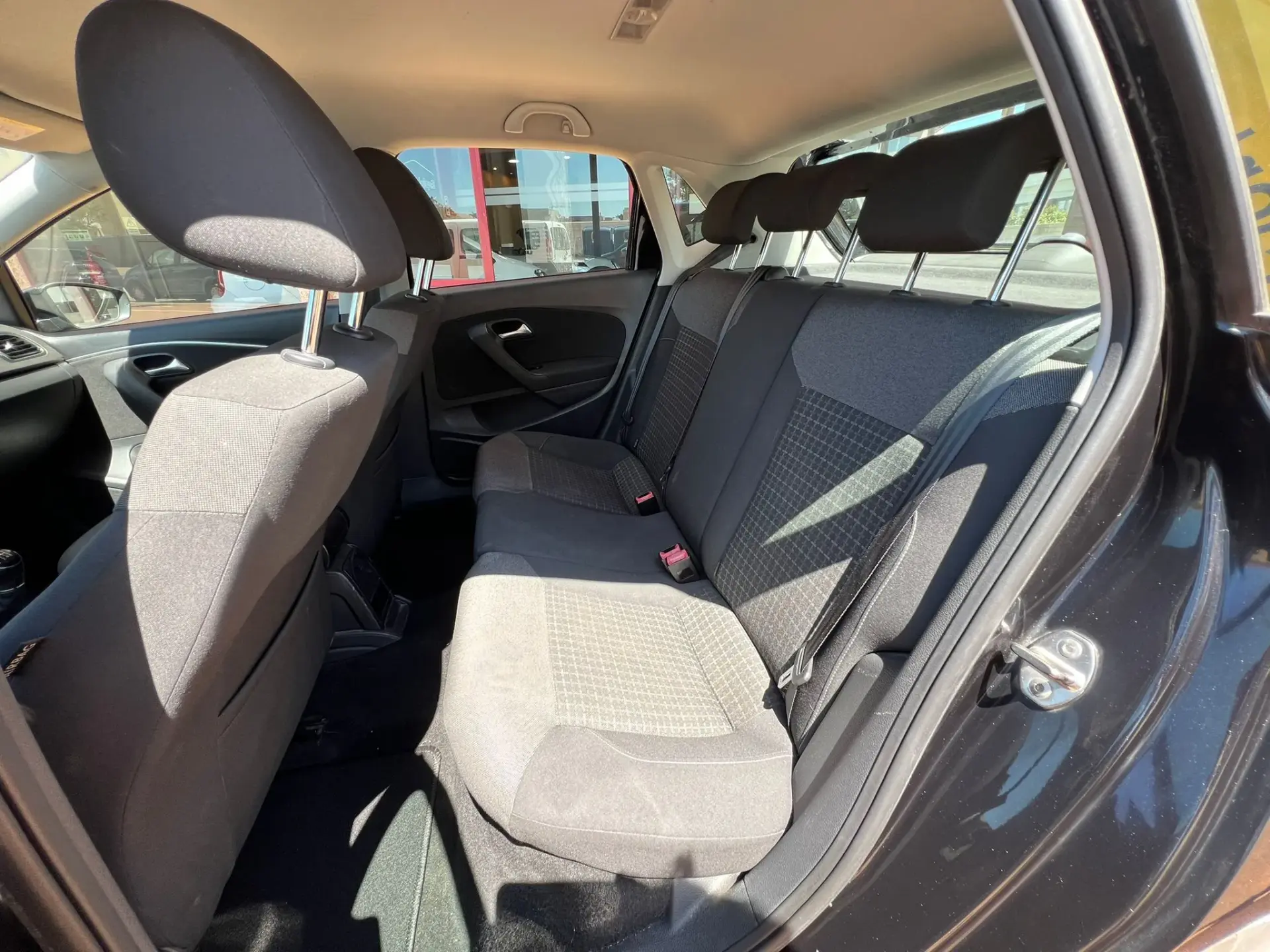 Volkswagen Polo 1.0 Confortline 8