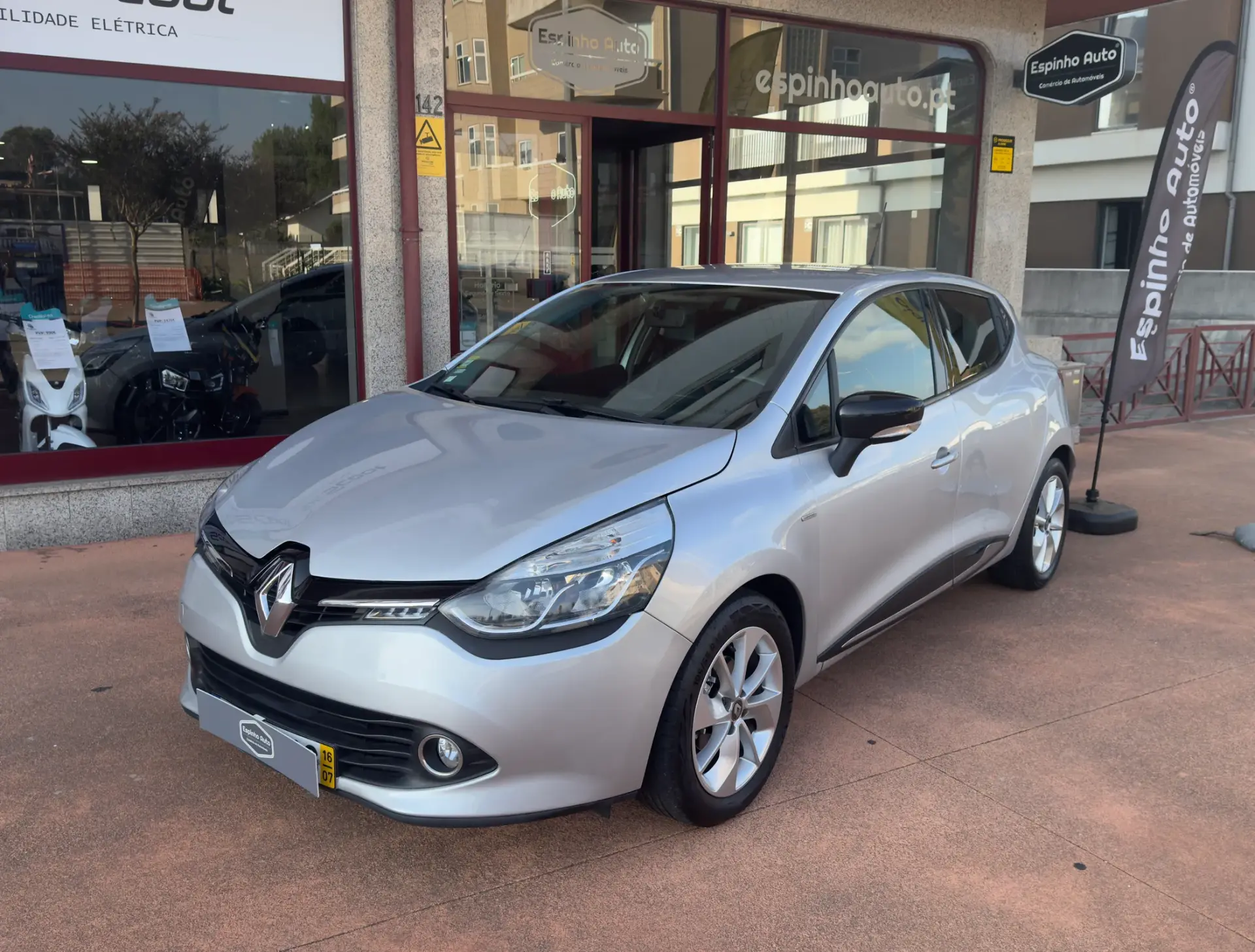 Renault Clio 0.9 TCE Limited 10
