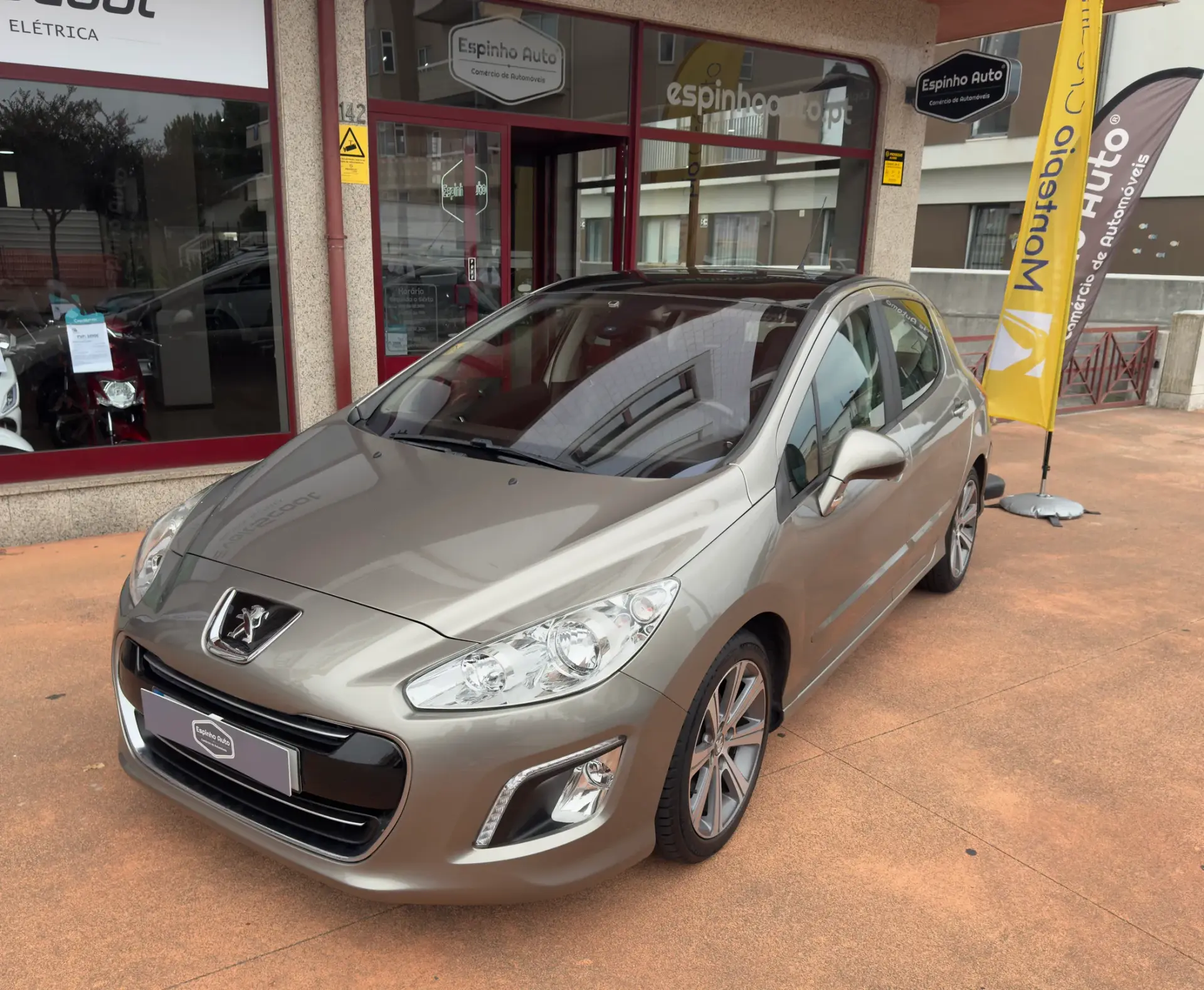 Peugeot 308 1.6 e-HDi Allure CMP6 1
