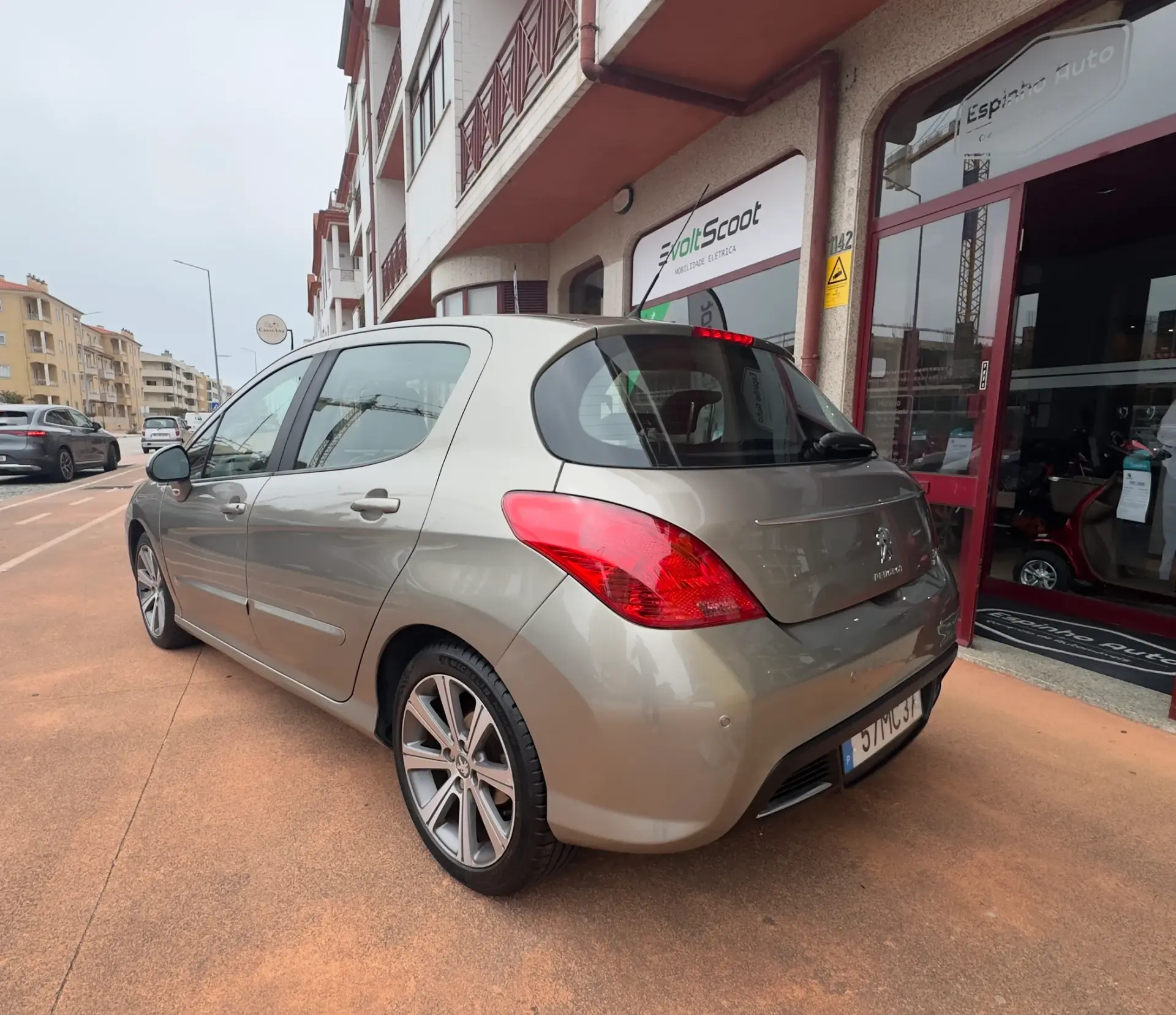 Peugeot 308 1.6 e-HDi Allure CMP6 2
