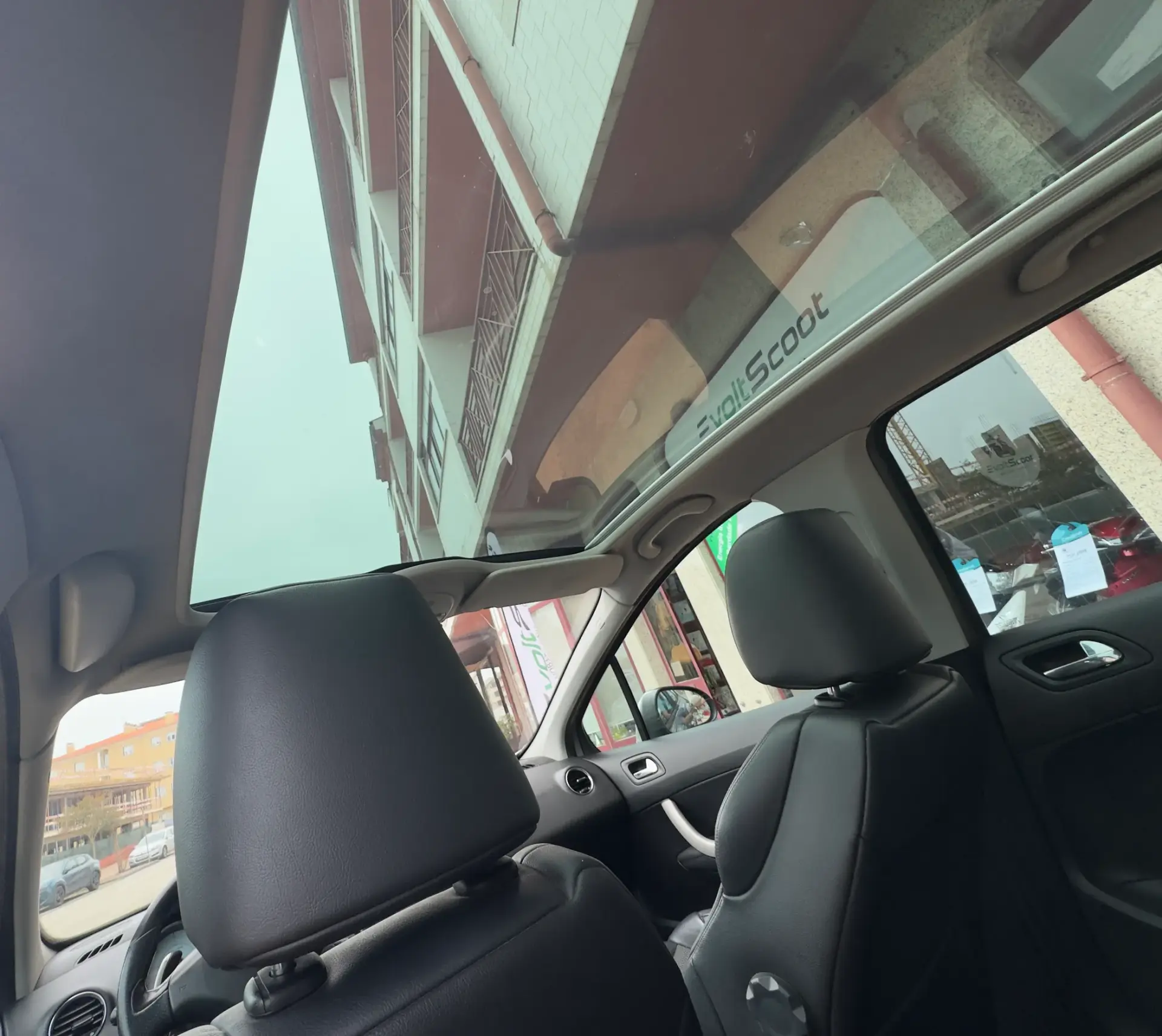 Peugeot 308 1.6 e-HDi Allure CMP6 8