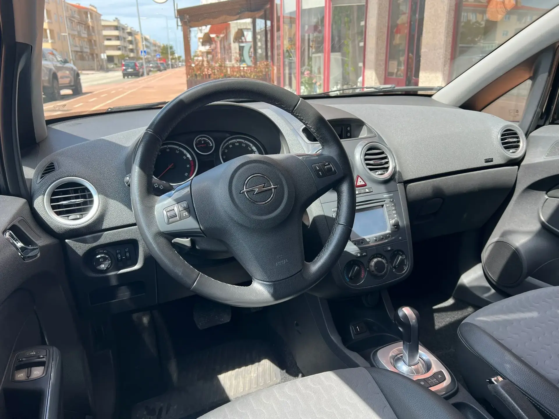 Opel Corsa 1.2 Go! Easytronic 6