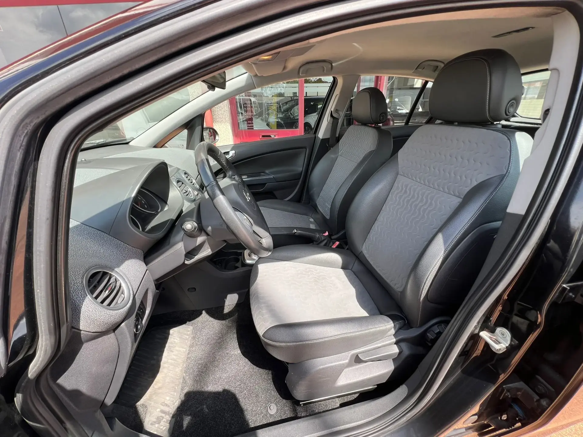Opel Corsa 1.2 Go! Easytronic 7