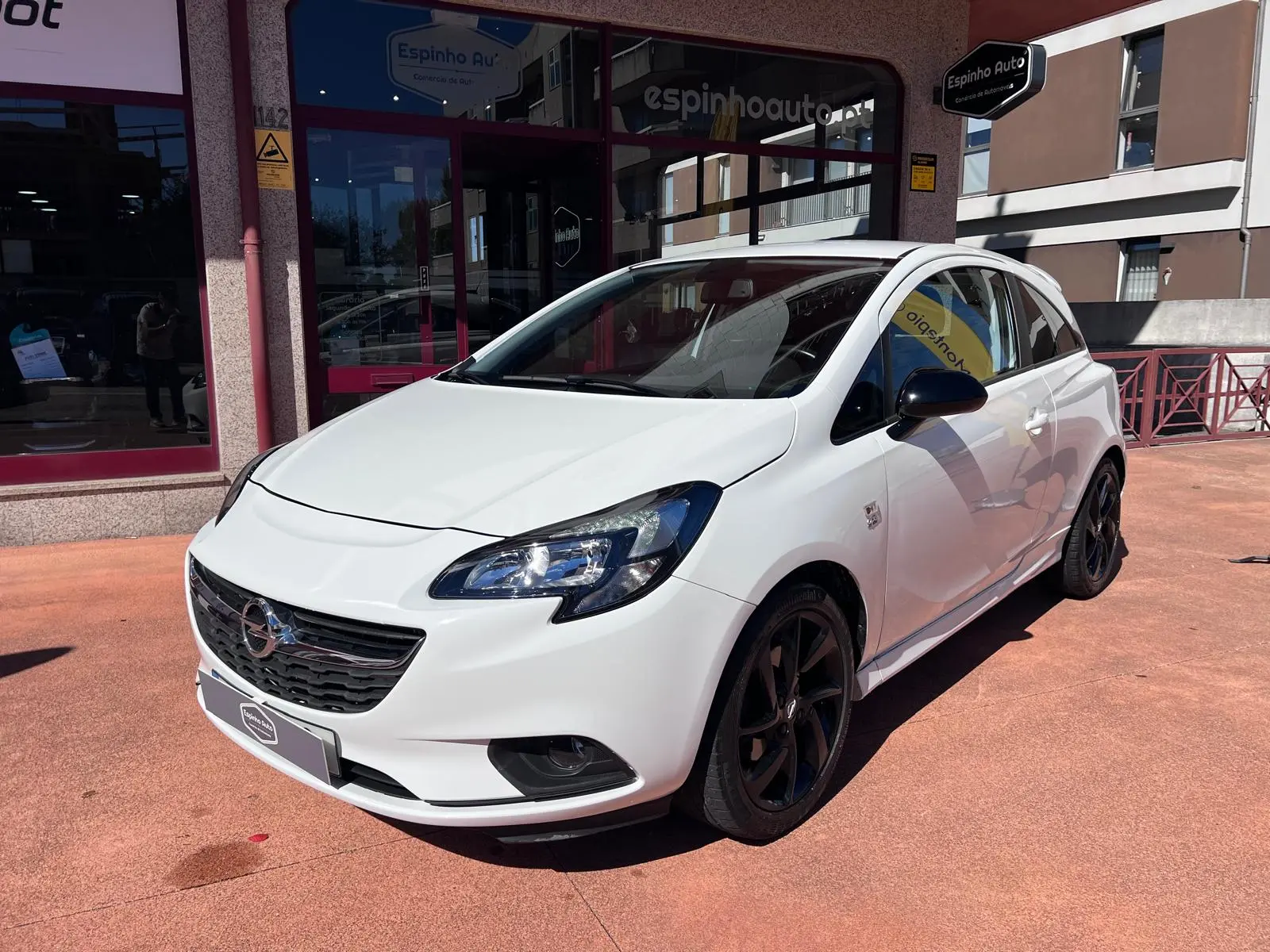 Opel Corsa 1.0 Turbo Black Edition GT 1
