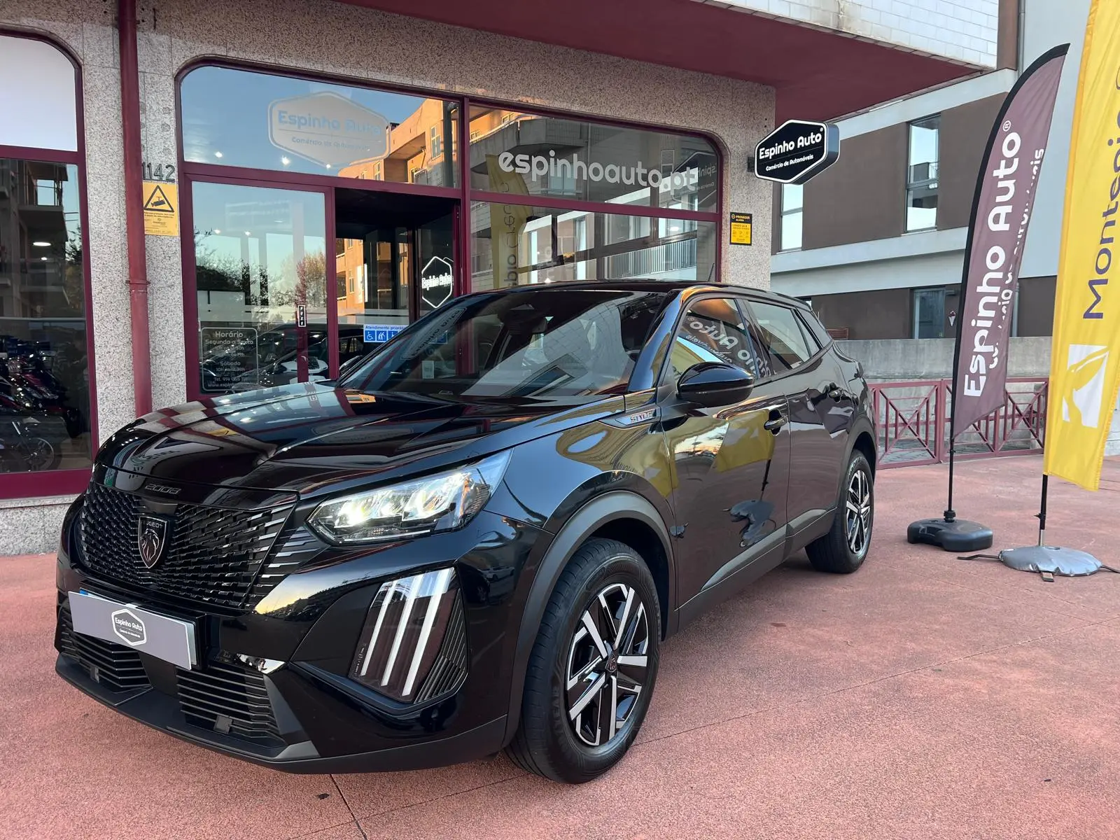 Peugeot 2008 1.2 PureTech Style 1