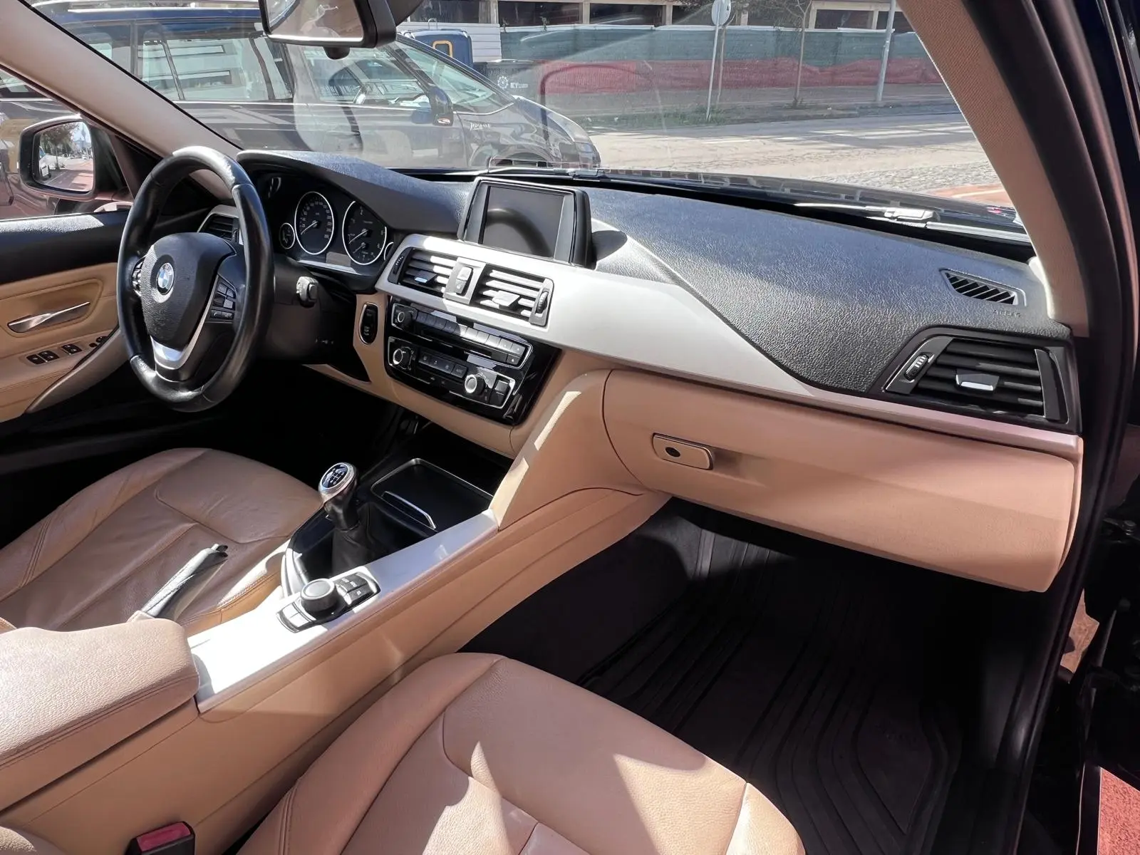 BMW 318 d Advantage 10