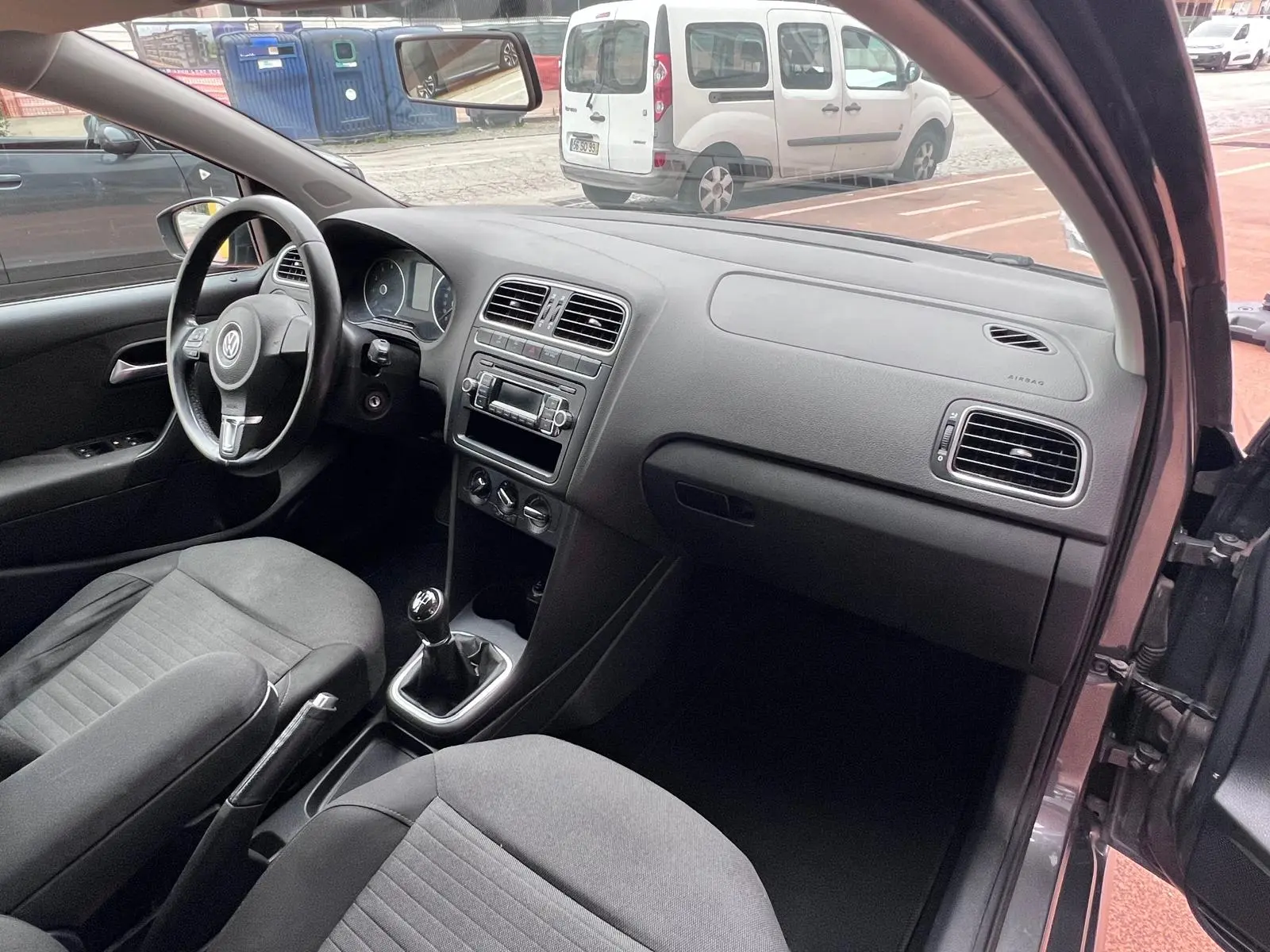Volkswagen Polo 1.2 Comfortline 7