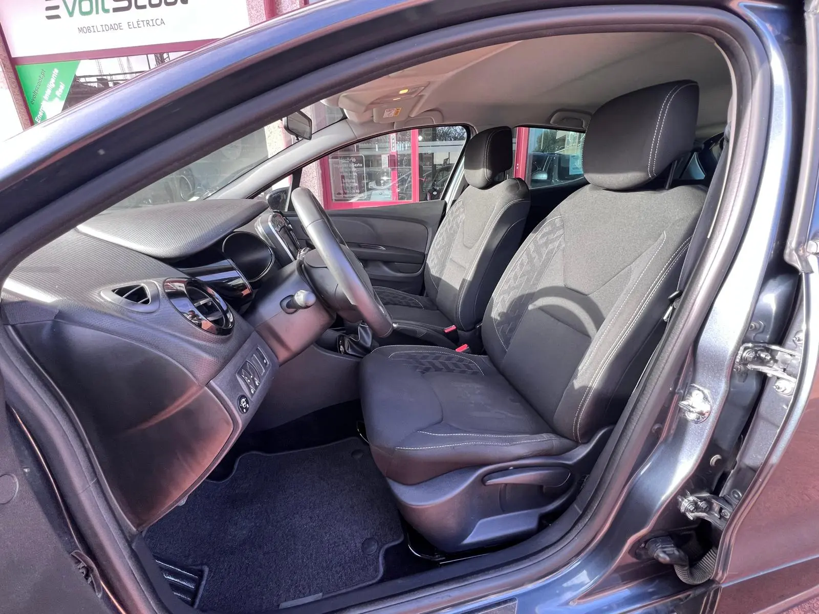 Renault Clio Limited GPL 13