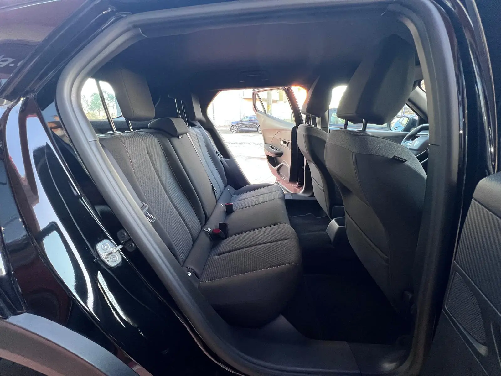 Peugeot 2008 1.2 PureTech Style 15