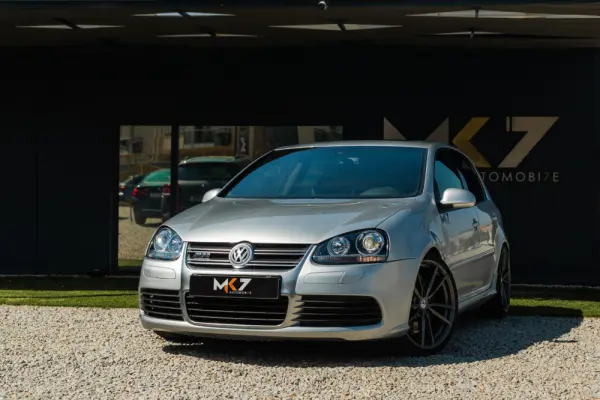 Volkswagen Golf 3.2 R32 4Motion DSG 2
