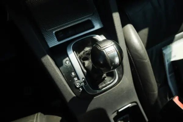 Volkswagen Golf 3.2 R32 4Motion DSG 12