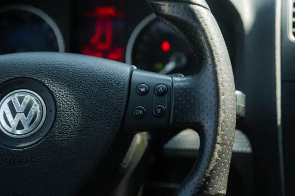 Volkswagen Golf 3.2 R32 4Motion DSG 13