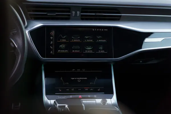 Audi A6 Avant 55 TFSIe quattro S line S tronic 8