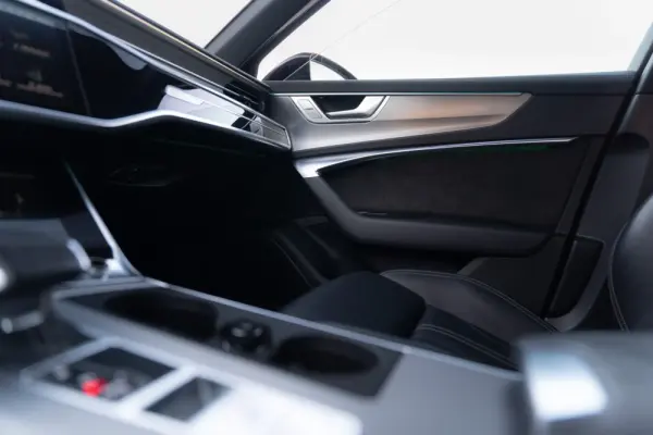 Audi A6 Avant 55 TFSIe quattro S line S tronic 23