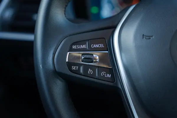 BMW 320 d Line Sport Shadow Auto 19