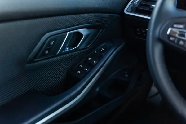 BMW 320 d Line Sport Shadow Auto 21