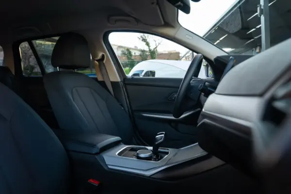 BMW 320 d Line Sport Shadow Auto 26