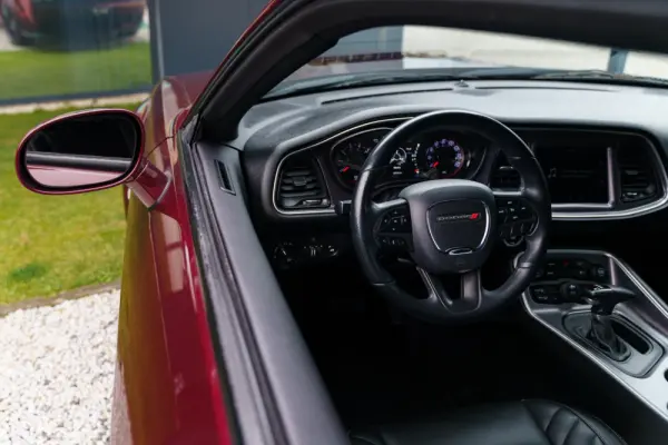 Dodge Challenger Auto SXT Plus 7