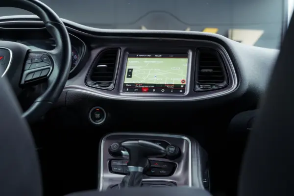 Dodge Challenger Auto SXT Plus 17