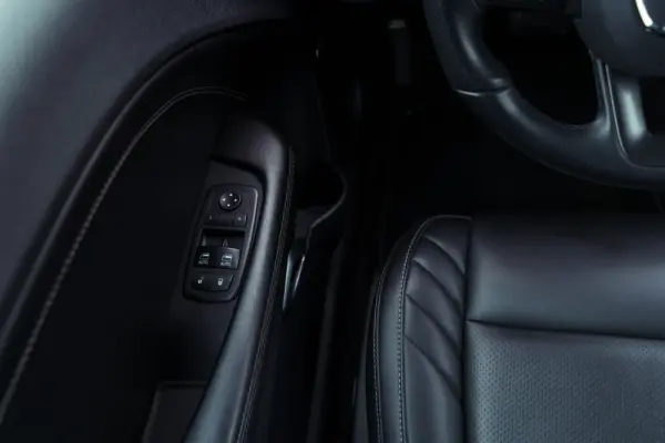 Dodge Challenger Auto SXT Plus 18