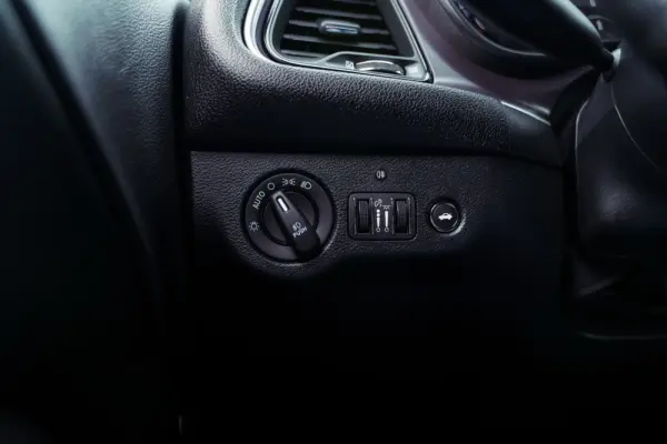 Dodge Challenger Auto SXT Plus 21