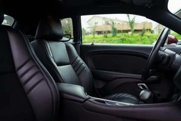 Dodge Challenger Auto SXT Plus 28